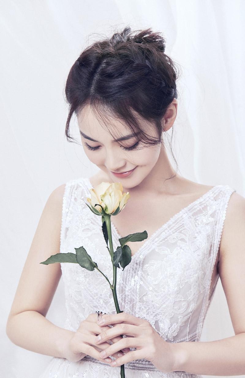 张佳宁唯美优雅生日写真图片