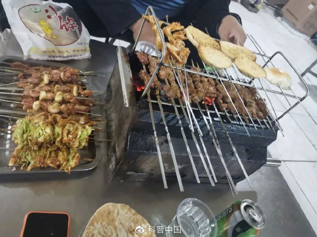 淄博烧烤为什么能火?