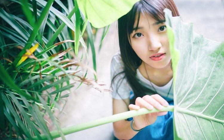 长发知性女神文艺街拍写真