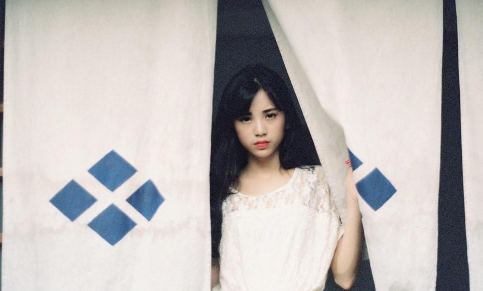 日式清纯少女街头时尚写真