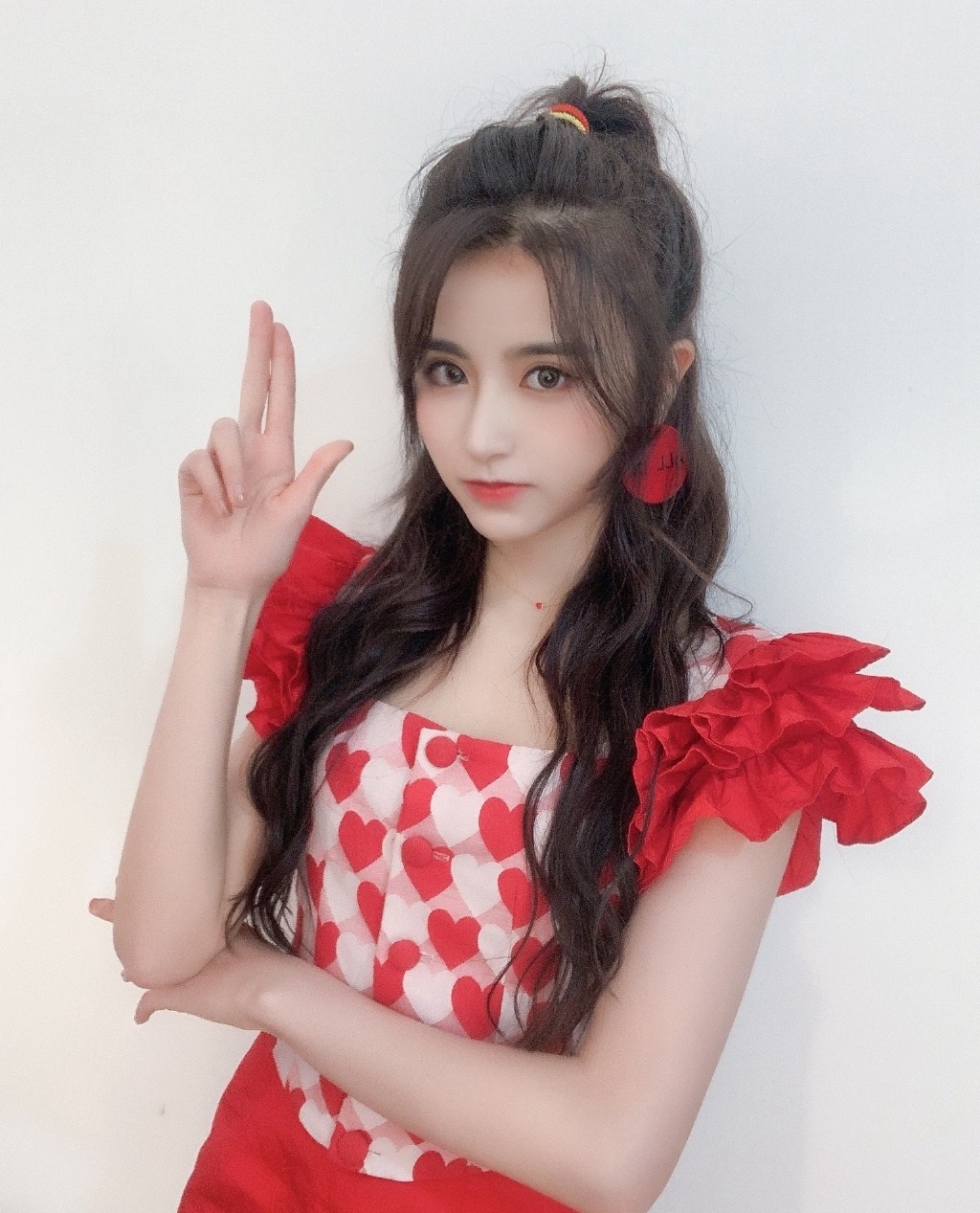 金子涵爱心裙少女系写真图片