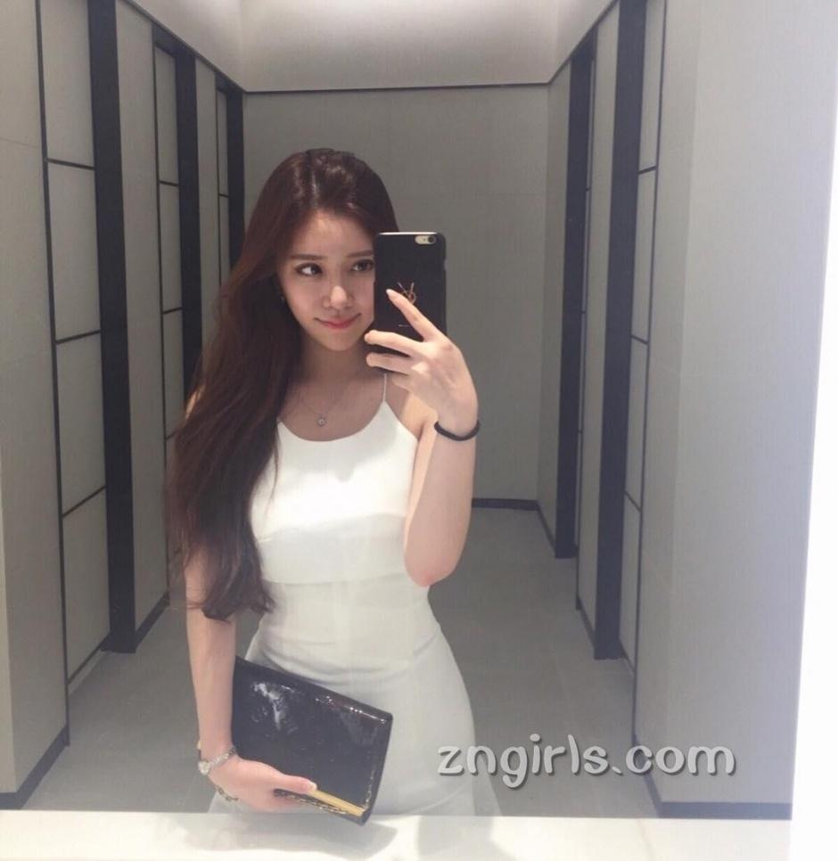韩国美女Jin Yeyoung自拍时尚美照气质迷人