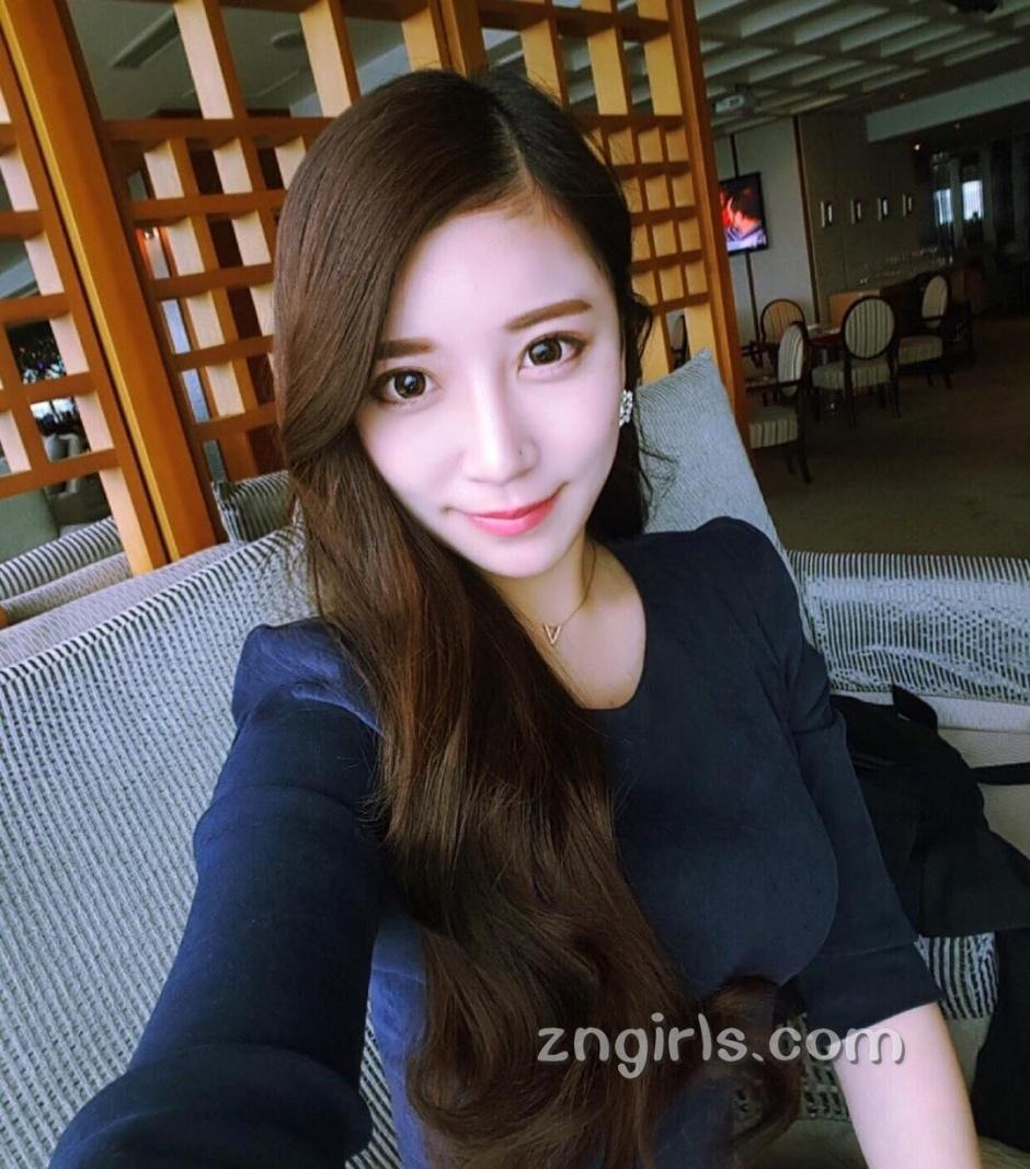 韩国美女Jin Yeyoung自拍时尚美照气质迷人