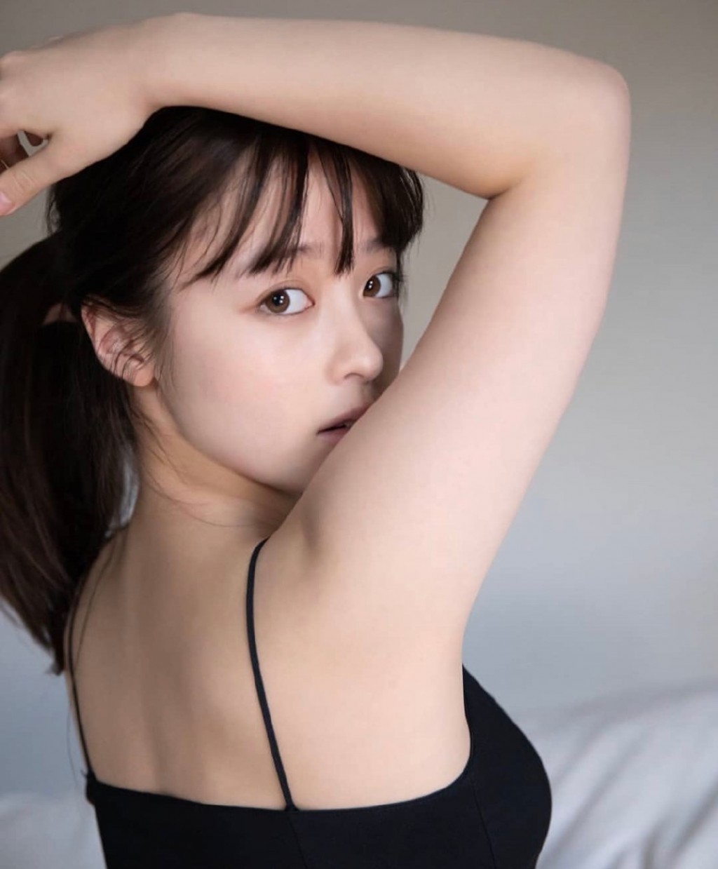 桥本环奈20岁生日性感写真图片