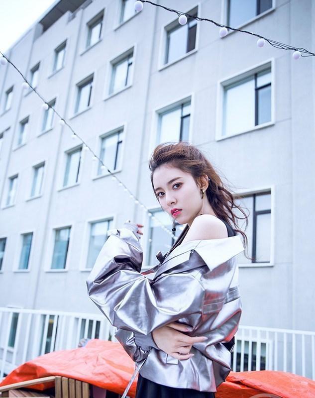 宋妍霏时尚街拍图片