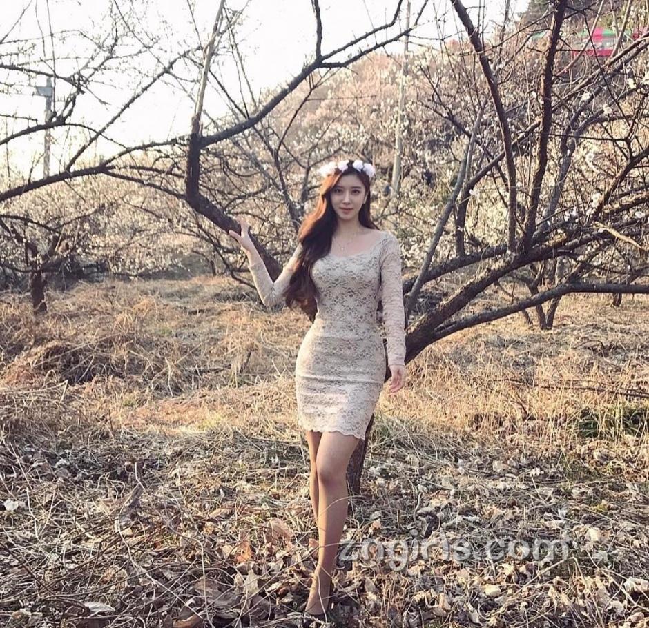 韩国美女Jin Yeyoung自拍时尚美照气质迷人