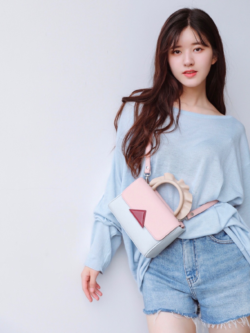 赵露思清爽可爱写真图片 赵露思清爽可爱写真图片