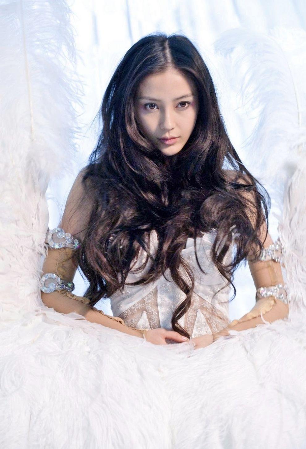 天使angelababy的婚纱照曝光