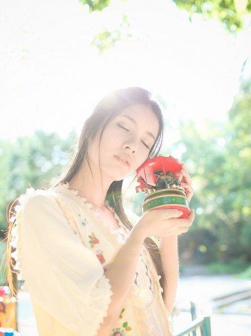 校花性感叶茵的欢乐夏日很爱玩