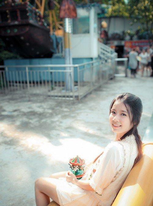 校花性感叶茵的欢乐夏日很爱玩