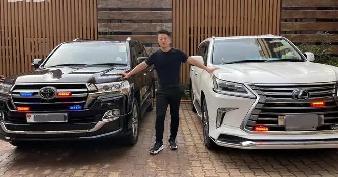号称“非洲土皇帝”王垚标配5个世界小姐