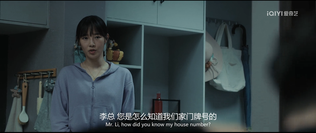 两女孩被尾随骚扰跑进超市求助,安全是所有女性最担心的问题