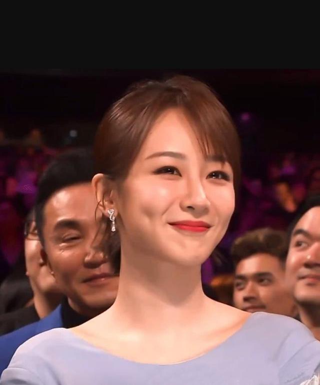 酒窝美女，林心如唐嫣佟丽娅上榜，而她却是公认的酒窝美女