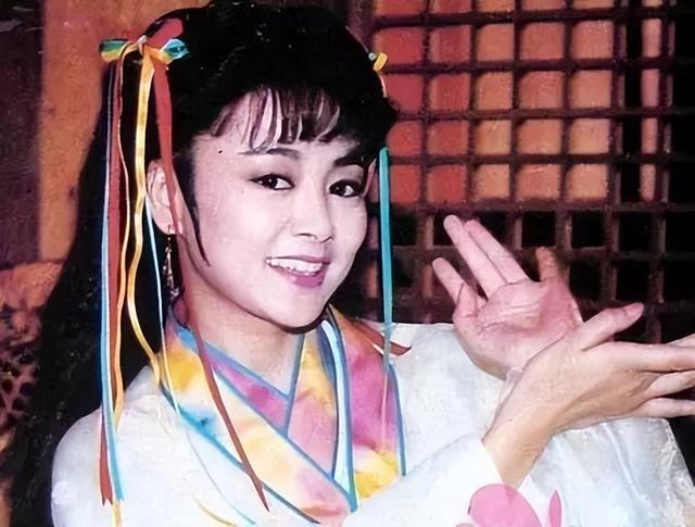 10位“一眼万年”女演员，个个美到窒息，有人靠一个角色吃一辈子