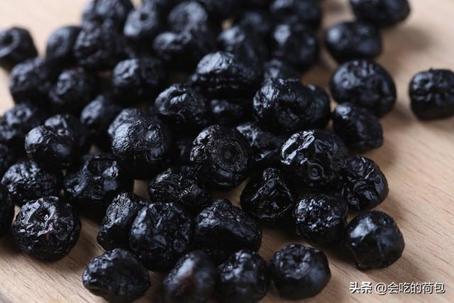 “老得慢”的女人,多半爱吃9种食物,看看哪种是你喜欢吃的?