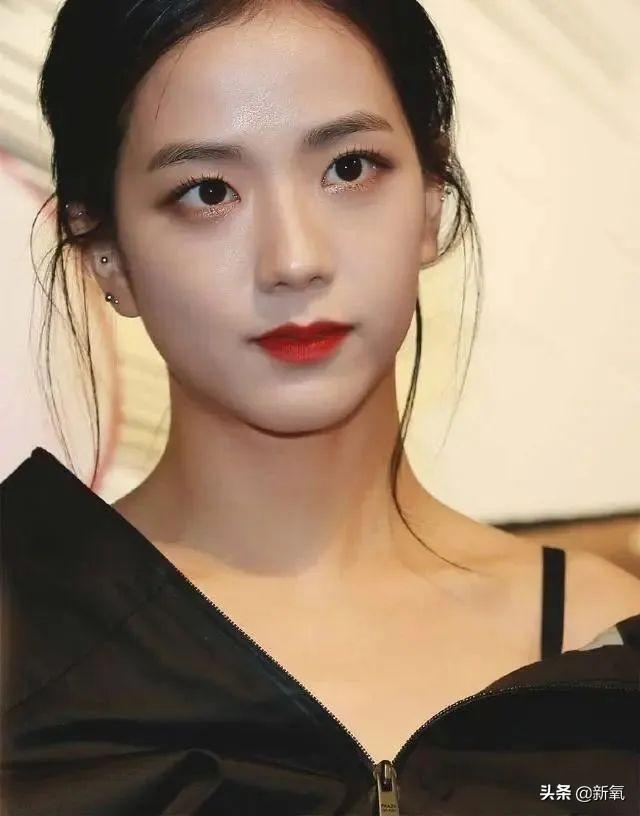 碰瓷刘亦菲还全网好评，姐这张脸真是集天地精华了吧