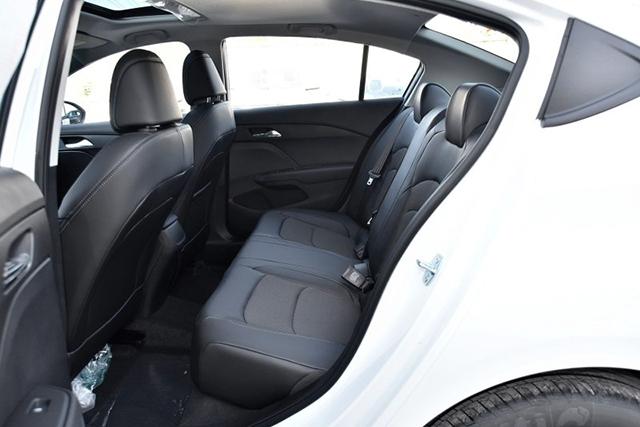 过年买车，推荐这几款8万元左右的合资品牌家轿！