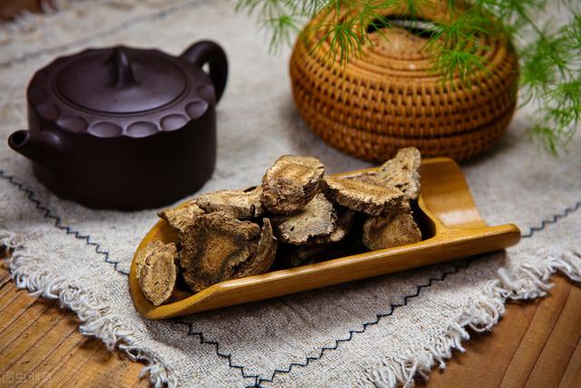 身体湿气重痰多，就容易长结节，一味中成药，健脾化痰就选它