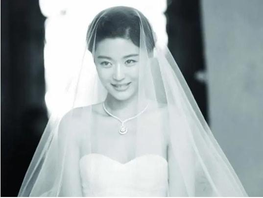 10位韩国女星：有人变脸，有人40岁未婚，51岁李英爱美貌依旧