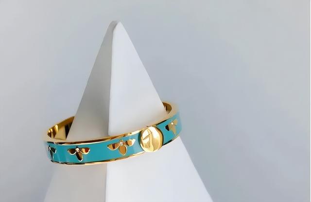 凯特、戴妃同款手镯，英国王室都爱的瓷器，情人节送礼大气有格调