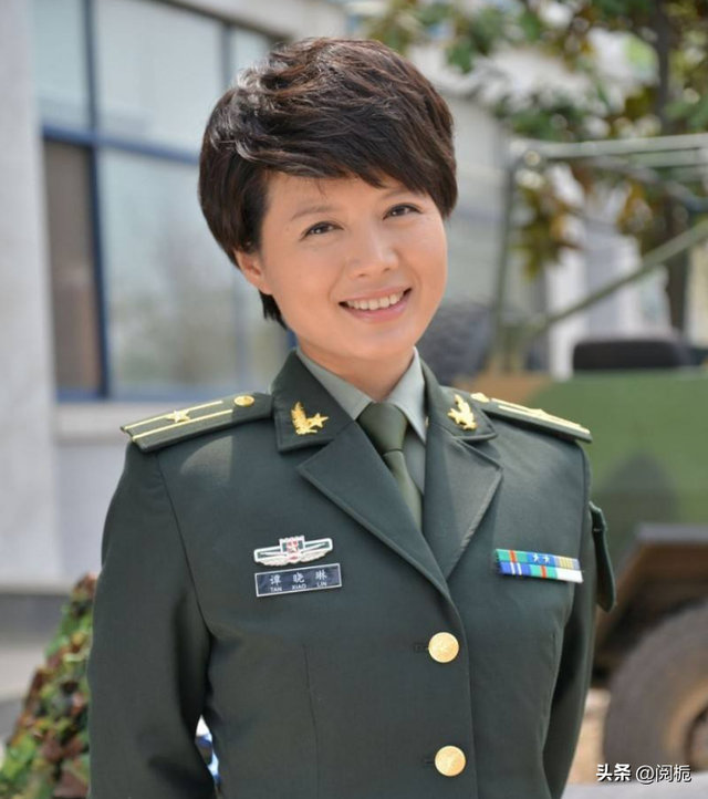 气质不够硬就别再尬演军人了:这8位明星演军人,看着让人真难受