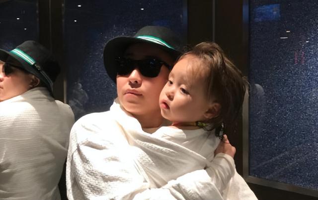 叶海洋不嫁男人直接要小孩,买精生两姑娘,都是四国混血