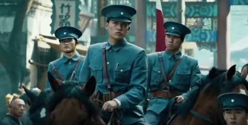 气质不够硬就别再尬演军人了:这8位明星演军人,看着让人真难受