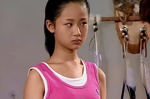 完美女神是假的，胯宽腿粗，溜肩没腰，生图揭露人间真实