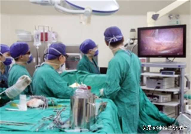 女子腰疼3个月，一体检就发现体内长了肿瘤，医生：这得手术了