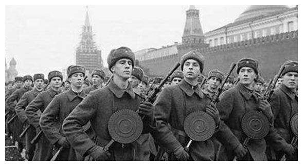 苏联卫国女英雄卓娅：18岁英勇赴死，生前身后备受酷刑折磨