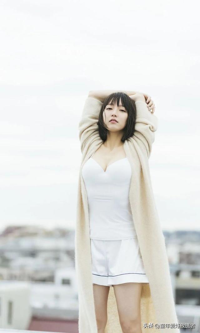 壁纸美女-最美酒窝美女吉冈里帆