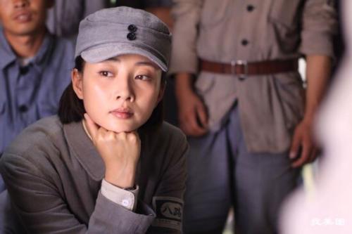 女演员殷桃:前夫是贪官,前男友是黑老大,她的眼光怎么这么独到