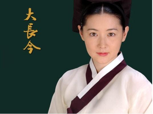 10位韩国女星：有人变脸，有人40岁未婚，51岁李英爱美貌依旧