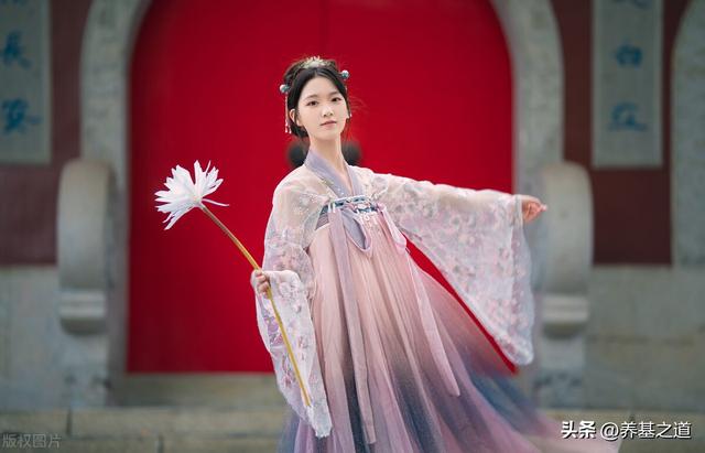 ChatGPT：中国历史上的十大美女是她们？