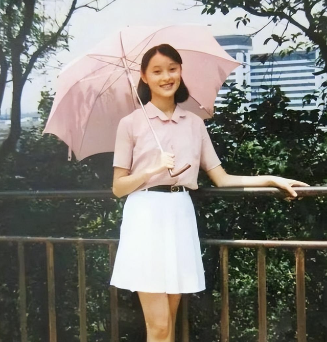 “捧不红”的10位女星，虽然观众扼腕叹息，但火不起来，也是幸运