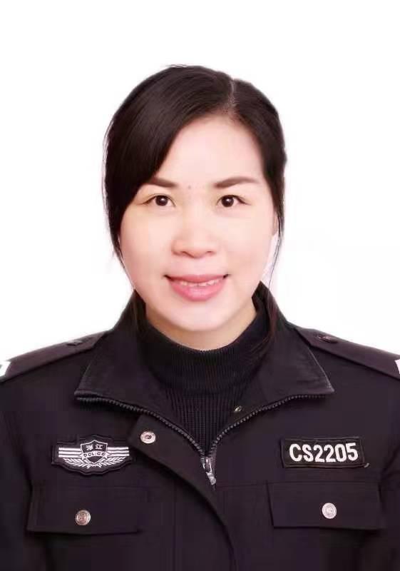 常山县公安局治安大队“便利贴ABC”女孩