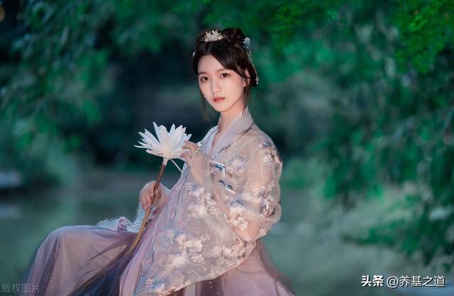 ChatGPT：中国历史上的十大美女是她们？