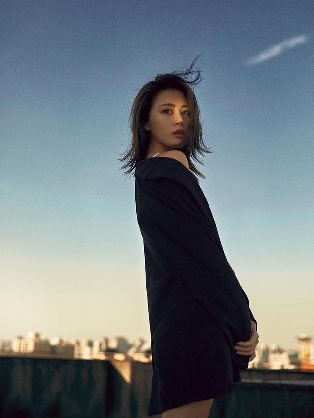 天台少女写真｜清透自然的唯美艺术照