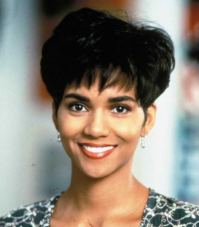 令人惊艳的黑珍珠：伊曼和丈夫甜蜜恩爱24年，哈莉·贝瑞离过3次婚