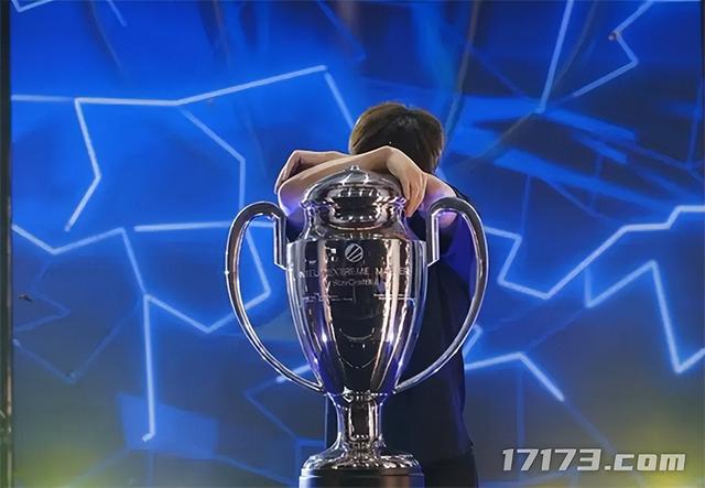 不要骗LSP！性感美女欺诈营销光速停服？历史上三月公测网游盘点