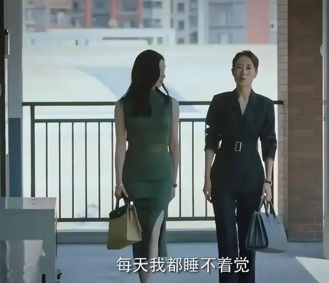 完美女神是假的，胯宽腿粗，溜肩没腰，生图揭露人间真实