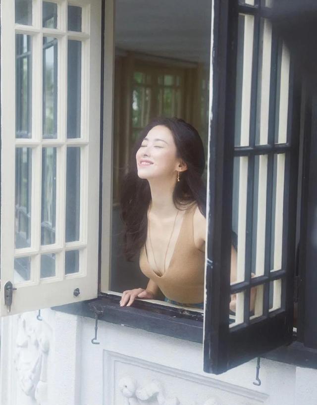 北京盛产美人,9位帝都女星,个个肤白貌美气质佳,各有各的韵味