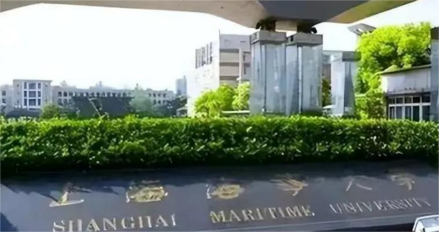 女研究生带母上学，最终宿舍自缢身亡：没有人愿意被脐带栓一辈子