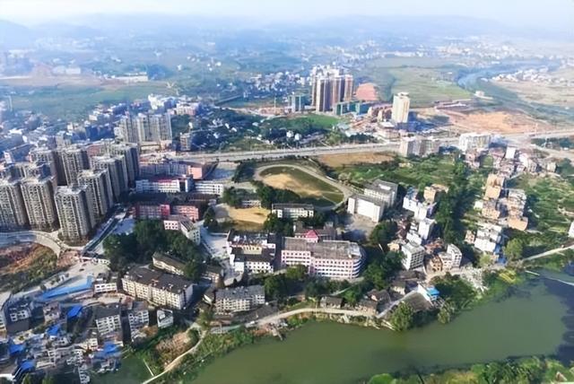 寻找大陆亲人17年的台湾女孩：46岁到北京，亲人痛哭：我也在找你