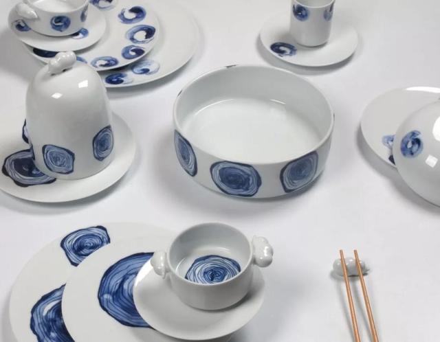 美女厨师携手陶瓷艺术家做客深圳绿景红树湾壹号，打造美丽晚宴