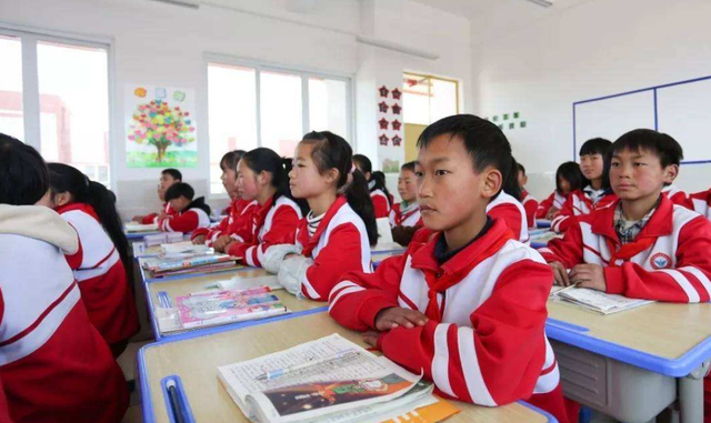 初中生“身高标准”已出炉，多数学生不合格，快看看你达标了没