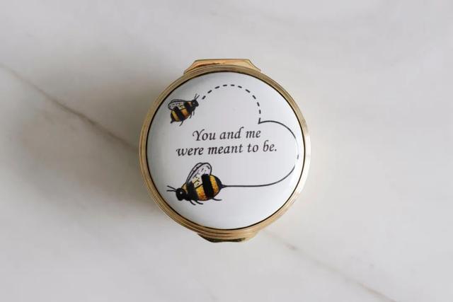 凯特、戴妃同款手镯，英国王室都爱的瓷器，情人节送礼大气有格调