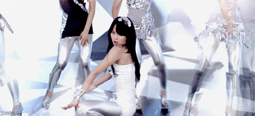 金泫雅｜因为谈恋爱被炒鱿鱼的南韩第一带货女王回来了