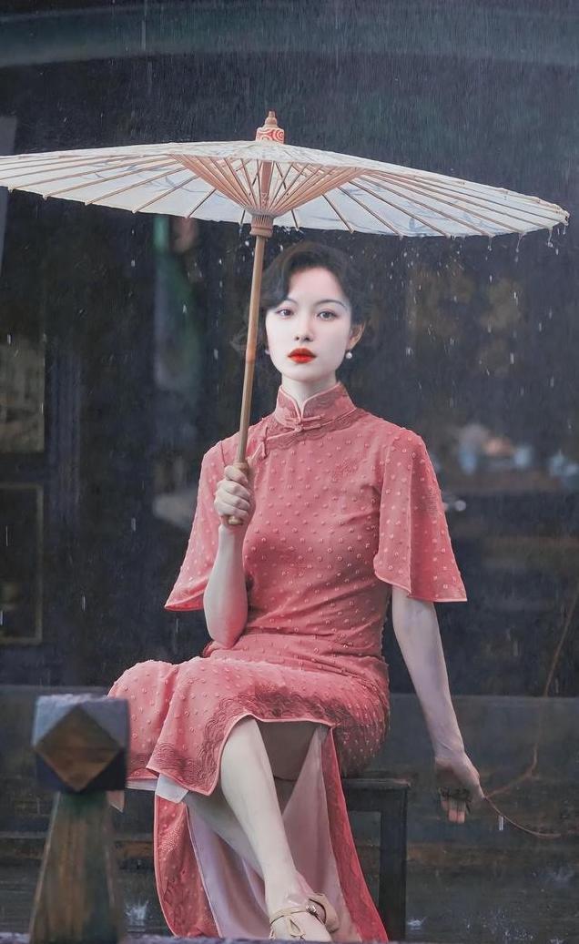 10位穿旗袍的女演员，有人天生媚骨，有人冷若冰霜，有人知性端庄