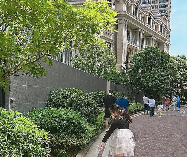 还真别不信，撒娇的女人最好命！别把自己活成斗鸡！要学上海女人